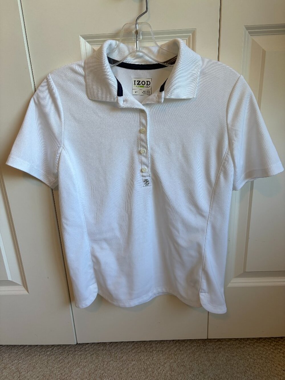 IZOD Golf Women's White Polo 5 button Shirt Short Sleeve - Size S. Like New!